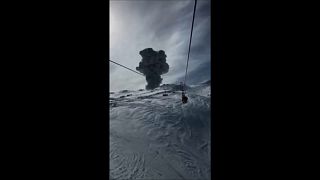 Graban la erupción del Nevados de Chillán desde el telesilla