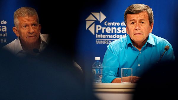 Pablo Beltran, representante del ELN, y Aurelio Carbonell, negociador del E Pablo Beltran, representante del ELN, y Aurelio Carbonell, negociador del E