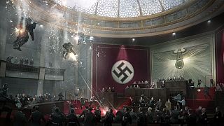 ألمانيا ترفع الحظر عن ظهور "شارب هتلر" و "الصليب المعقوف" بألعاب الفيديو