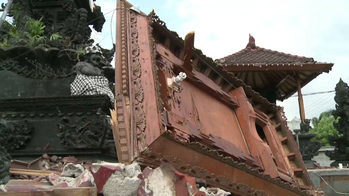 Al menos 400 muertos por el terremoto de Lombok en Indonesia