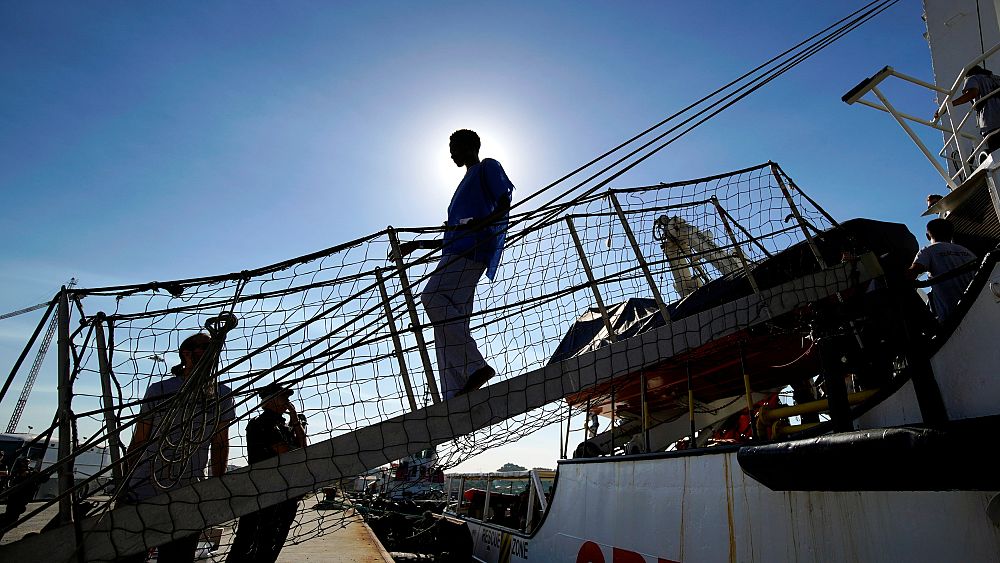 France opens arms to Spain's new migrant arrivals