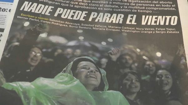 Sul-americanas protestam contra a lei do aborto Sul-americanas protestam contra a lei do aborto