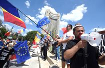 Bükreş'te toplanan 7 bin Rumen göçmen ülkedeki yolsuzluğu protesto etti