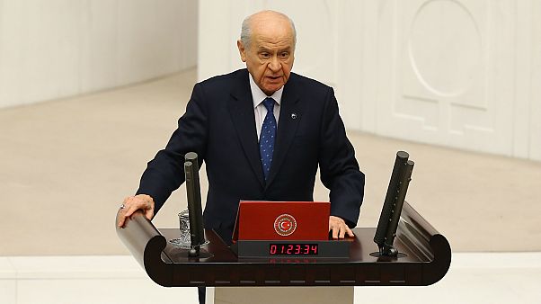 Bahçeli: Bir papaz bahane edilerek terör estiriliyor Bahçeli: Bir papaz bahane edilerek terör estiriliyor