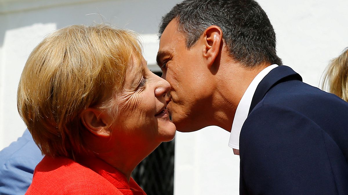 Új spanyol szövetségesével találkozott Merkel