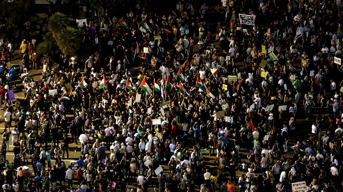 الآلاف من عرب 48 يشاركون في تظاهرة حاشدة  في تل أبيب ضد "قانون الدولة القومية"