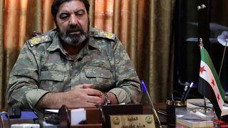 Suriyeli muhalif Albay Afisi, Türkiye'den silah yardımı aldıklarını söyledi