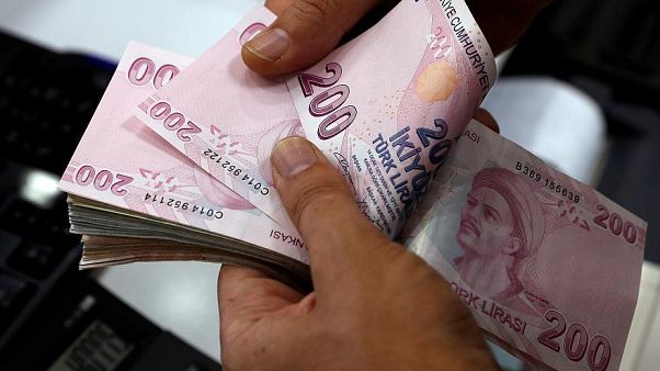 Dolar Türk Lirası karşısında 7.20 seviyesini gördü Dolar Türk Lirası karşısında 7.20 seviyesini gördü