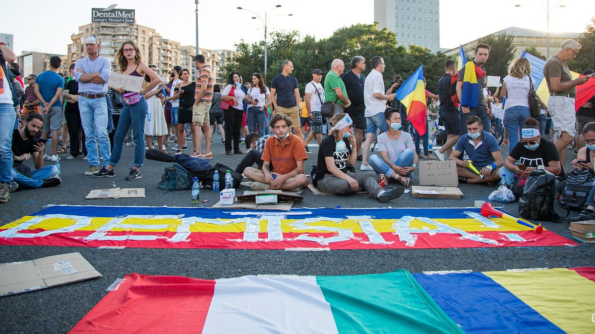 Három napon át tüntettek a kormány és a korrupció ellen Romániában