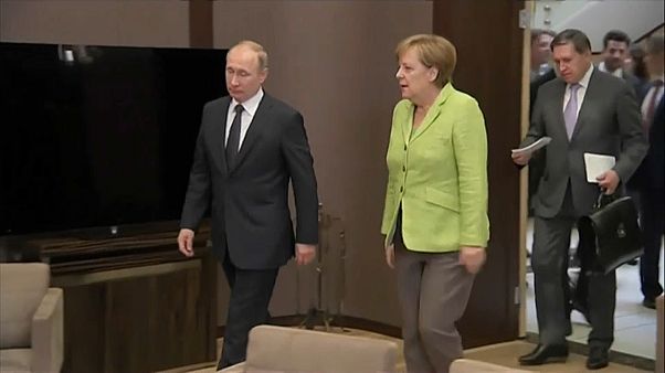 Treffen Merkel-Putin am 18. August in Meseberg bei Berlin Treffen Merkel-Putin am 18. August in Meseberg bei Berlin