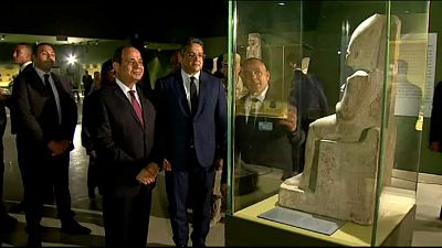 بالفيديو : السيسي يفتتح متحف سوهاج القومي 