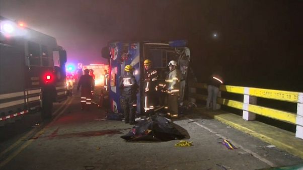 Mueren en Ecuador 12 hinchas del Barcelona Sporting Club en un accidente de tráfico Mueren en Ecuador 12 hinchas del Barcelona Sporting Club en un accidente de tráfico