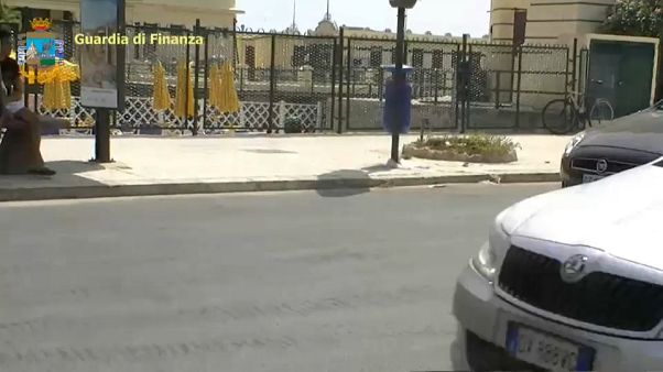Estate italiana in nero: irregolare il 50% delle case vacanza Estate italiana in nero: irregolare il 50% delle case vacanza