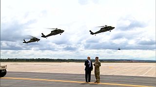 شاهد: ترامب يحضر تدريبات جيشه العسكرية