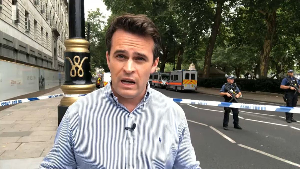 Reino Unido: Unidade antiterrorista investiga incidente de Westminster