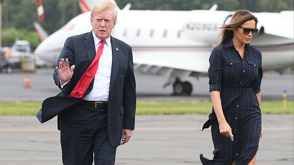 "Melania Trump eşinden boşanmak için gün sayıyor" "Melania Trump eşinden boşanmak için gün sayıyor"