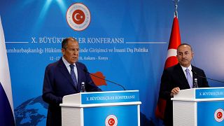 Szergej Lavrov a dollár hanyatlásáról beszélt Ankarában