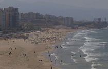 فيديو: شواطئ لبنان تعاني بسبب كارثة النفايات