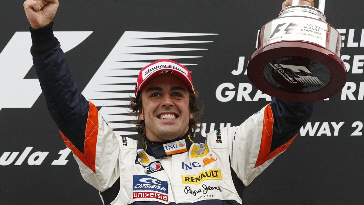 McLaren driver Fernando Alonso announces he is to retire from Formula 1 at the end of the season