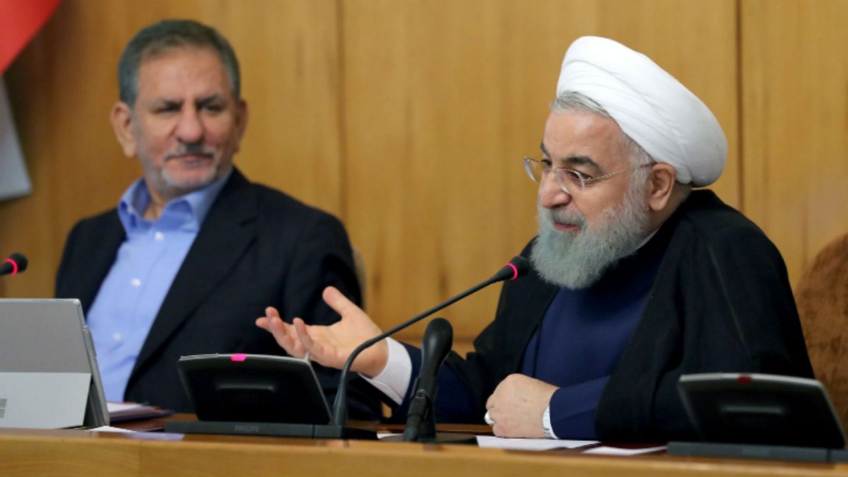 روحانی: گفتم قیمت ارز را پائین بیاورید تا مردم خرید کنند