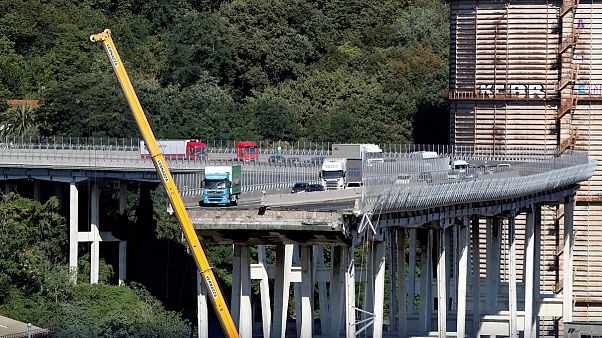 Genova: sürgős kormánysegítségre várnak Genova: sürgős kormánysegítségre várnak