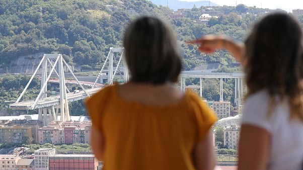 Centenas de pessoas sem casa em Génova Centenas de pessoas sem casa em Génova