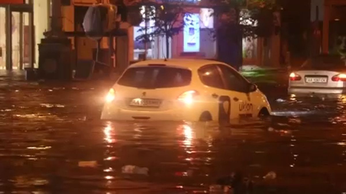 Hatalmas károkat okozott az esőzés Romániában és Ukrajnában
