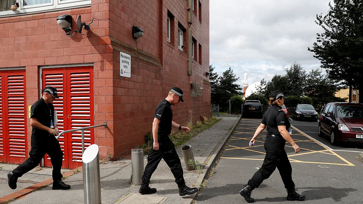 الشرطة البريطانية تحقق في الهجوم على مسجدين في برمنغهام