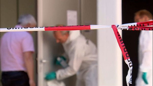شاب يطعن طبيباً حتى الموت في ألمانيا والأسباب مجهولة شاب يطعن طبيباً حتى الموت في ألمانيا والأسباب مجهولة