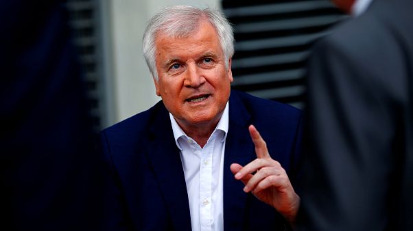 Seehofer bei einem Interview in Berlin Seehofer bei einem Interview in Berlin