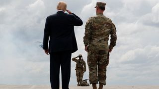 Trump'ın Fransa'dan etkilenip istediği askeri geçit töreni ertelendi