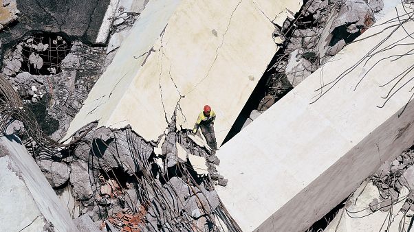 Genua: Wie 7 Personen dem Tod entrinnen konnten Genua: Wie 7 Personen dem Tod entrinnen konnten