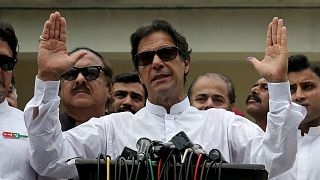 Imran Khan sworn in as Pakistan’s new prime minister