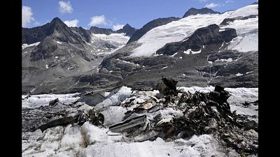 Melting glacier reveals WWII plane wreckage