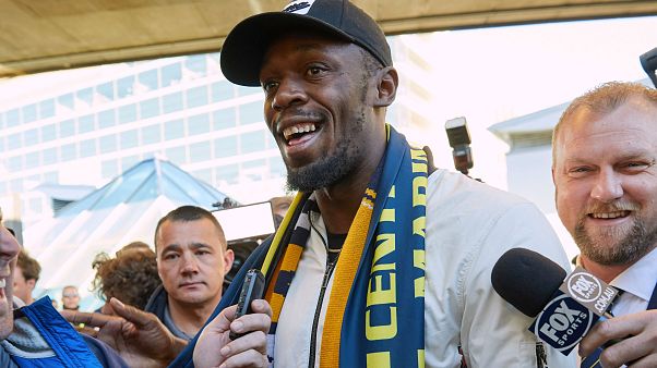 Usain Bolt Sydney'e vardı, futbol kariyeri başlıyor Usain Bolt Sydney'e vardı, futbol kariyeri başlıyor