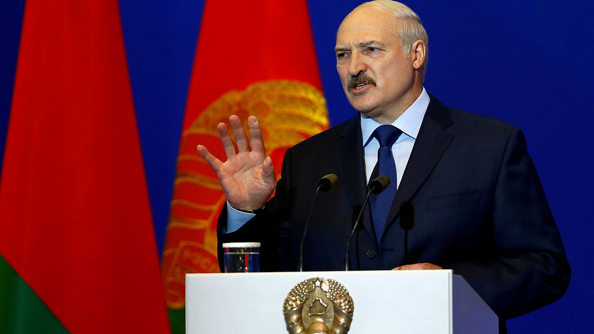 Belarus: Lukaşenko başbakan ve önemli bakanları görevden aldı