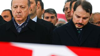 Erdogan, il pastore e la lira che crolla