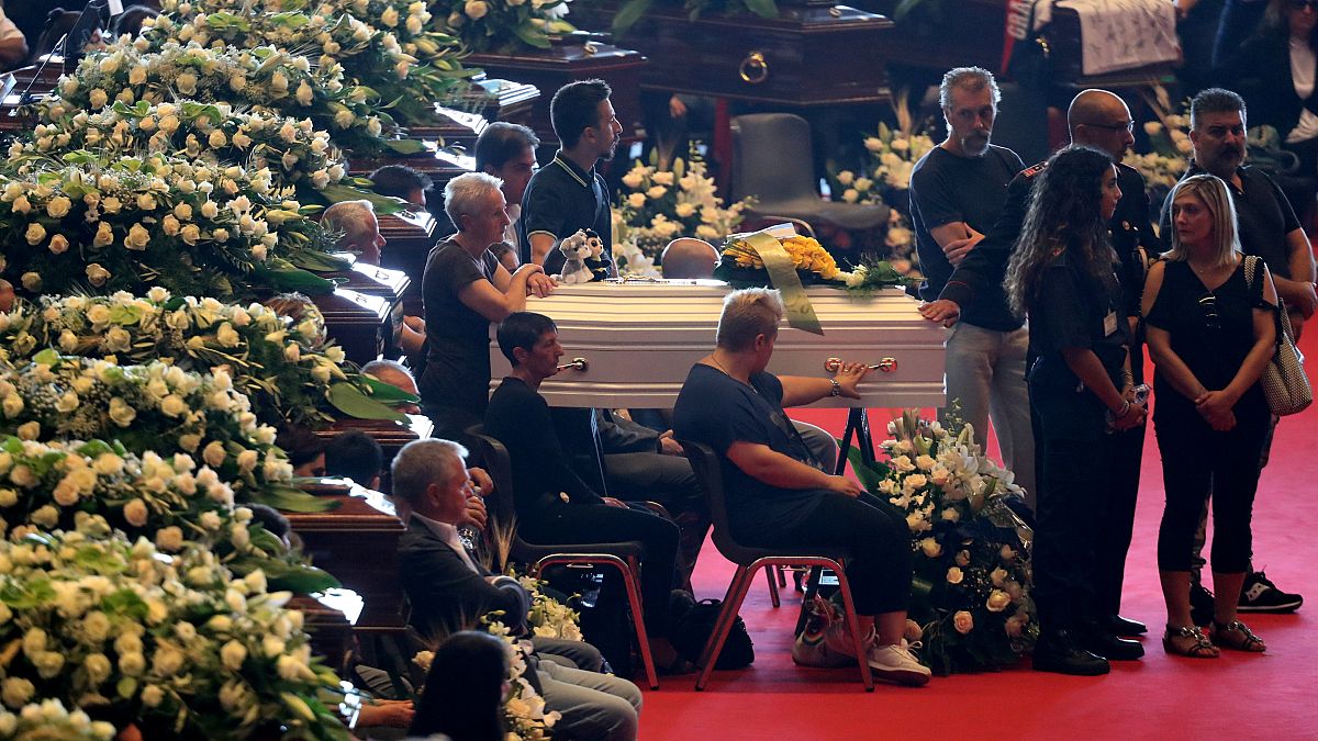 Genova, i funerali