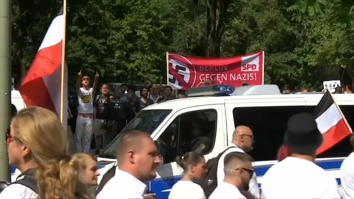 اشتباكات في برلين في إحياء ذكرى زعيم نازي وإصابة شرطي واحد على الأقل