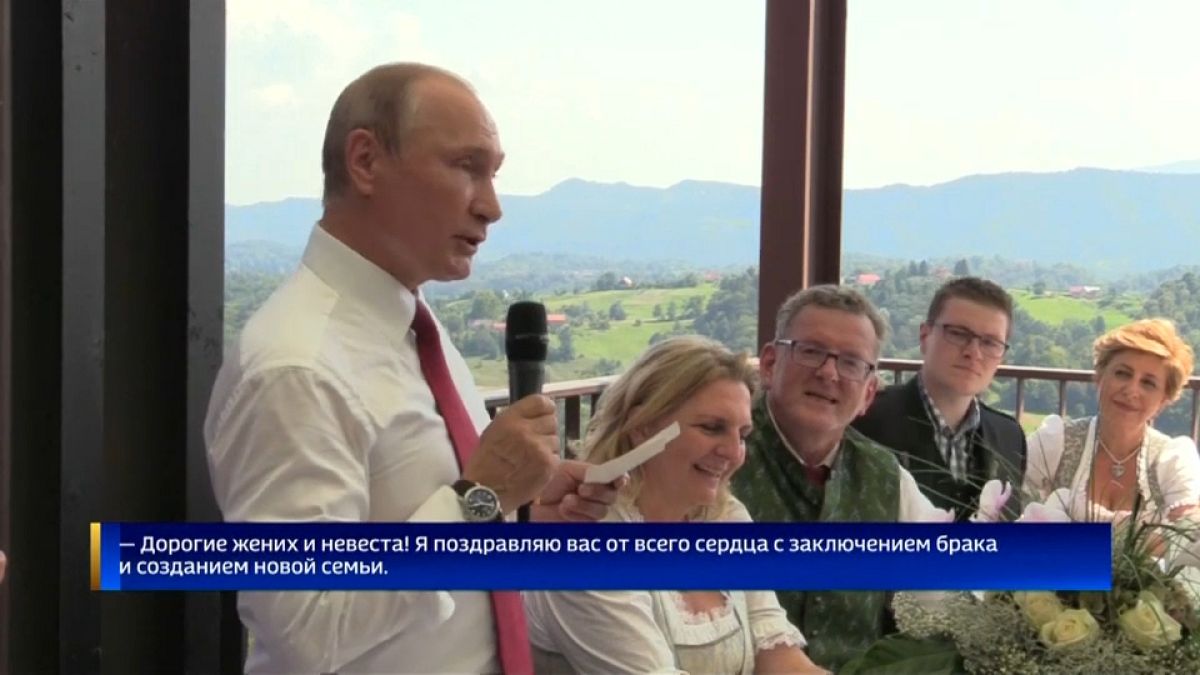 Nach dem Tanz mit der Braut: Putin gratuliert auf Deutsch