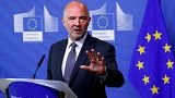 Moscovici reconoce que "hubo errores" en el rescate griego