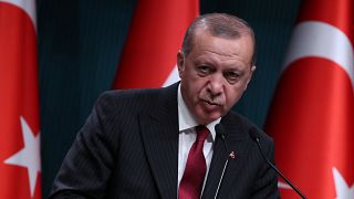 أردوغان يشبه الهجوم الاقتصادي على بلاده بهجوم على "العلم" أو "الأذان"