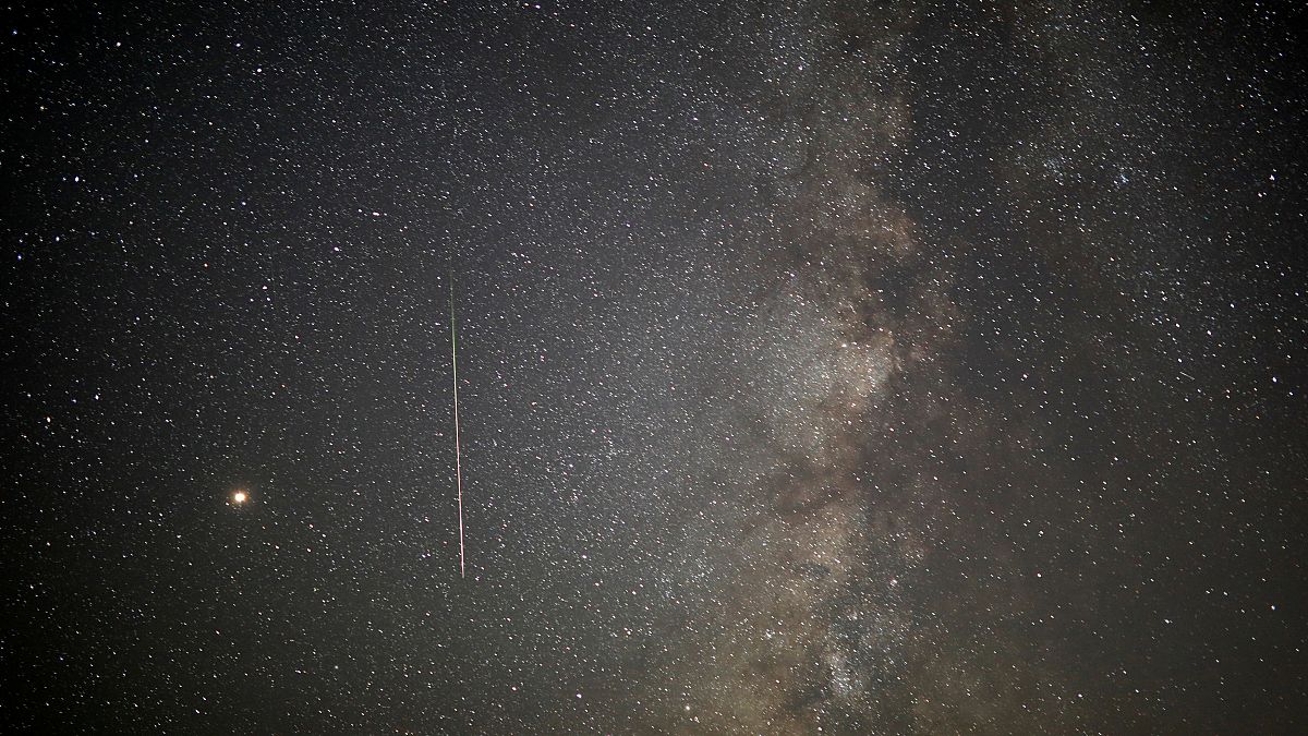 Watch: Dazzling meteor streaks across Alabama sky 