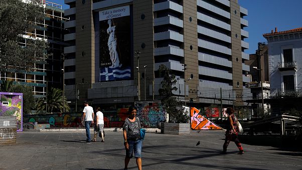 Görögök a mentőprogram végéről: "minek örüljünk?" Görögök a mentőprogram végéről: "minek örüljünk?"