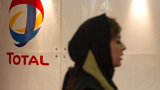 Total zieht sich offiziell aus dem Iran zurück