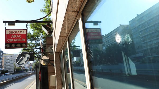 Ankara : deux arrestations après les tirs visant l'ambassade américaine Ankara : deux arrestations après les tirs visant l'ambassade américaine
