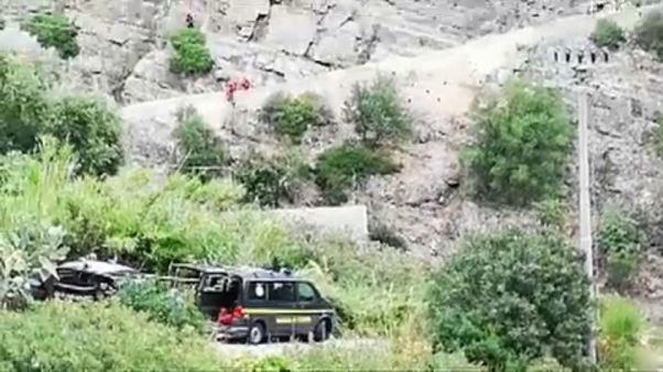 Al menos ocho muertos por el desbordamiento de un río en Italia Al menos ocho muertos por el desbordamiento de un río en Italia