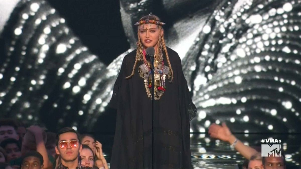 Nem aratott osztatlan sikert Madonna beszéde