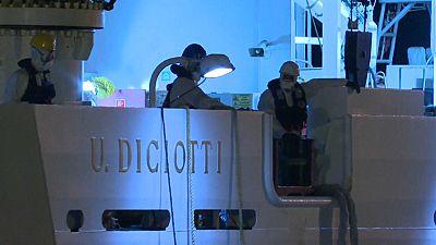 Italy refuses to let refugees and migrants disembark after coastguard ship, Diciotti docks in Sicily