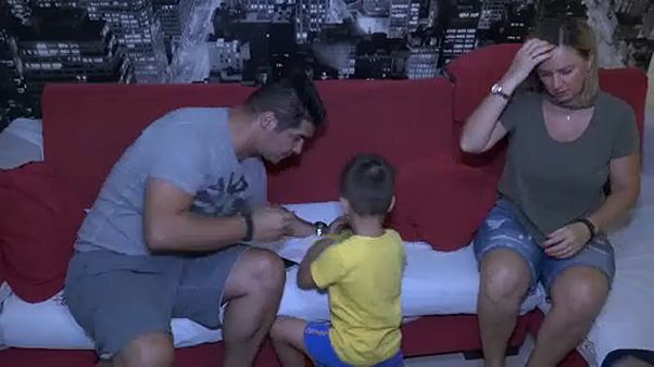 A vida debaixo do teto da crise na Grécia A vida debaixo do teto da crise na Grécia